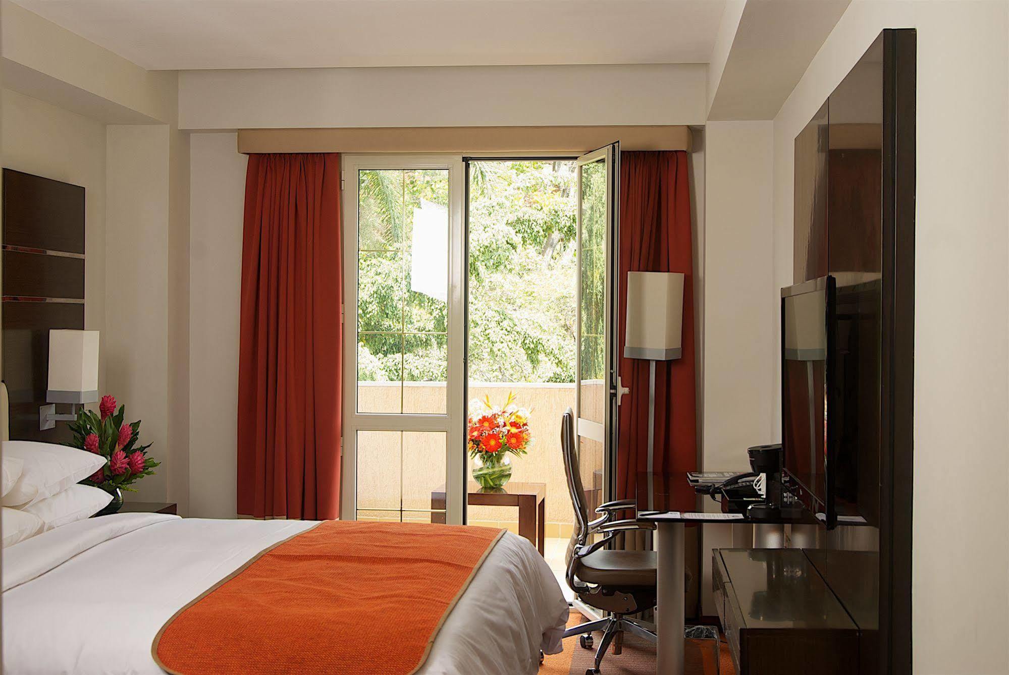 Hotel Altamira Village 카라카스 외부 사진